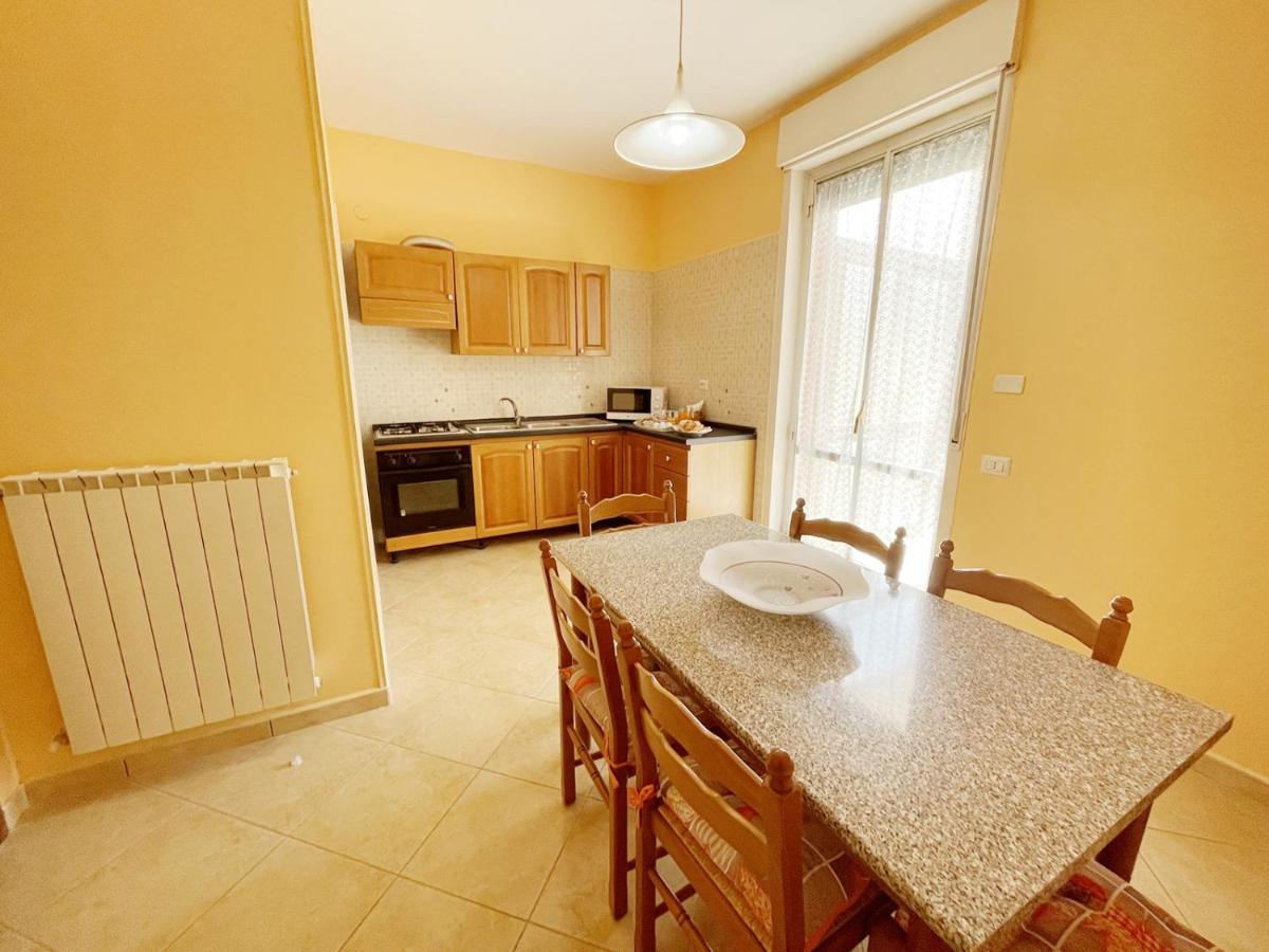Flavia Apartment Castellammare di Stabia Exterior photo